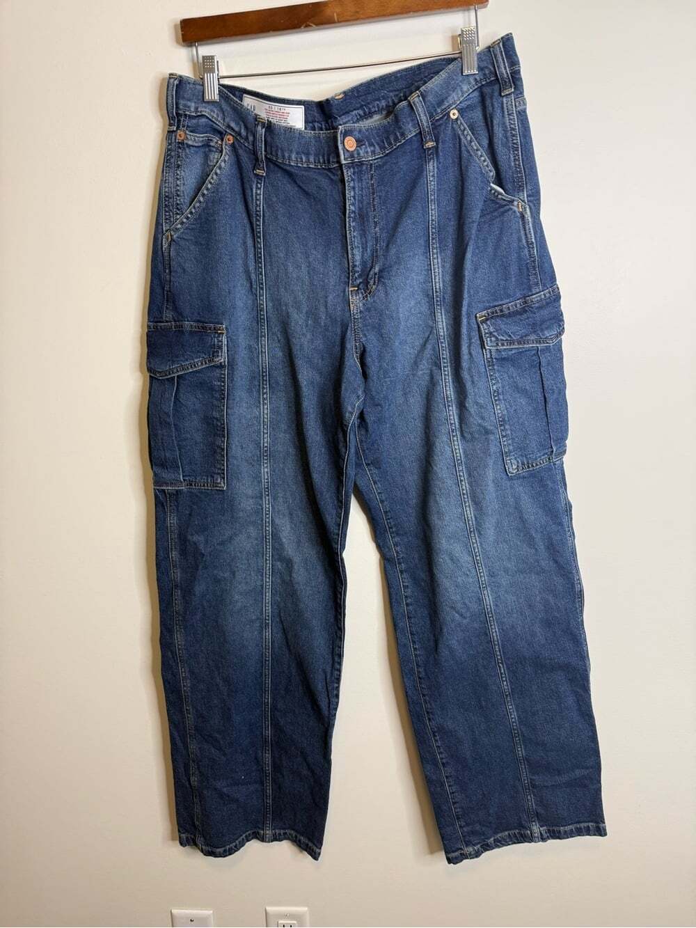GAP ‘90s Loose Cargo Mid Rise Jeans Dark Wash Seam Front Petite 33/ 16 T